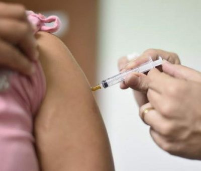 México tiene suficientes vacunas contra el sarampión, señala Alcocer Varela