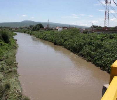 En alerta comunidades de Cortazar ante creciente del río Laja