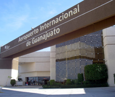 Instalan en Aeropuerto del Bajío módulo de Servicios Turísticos