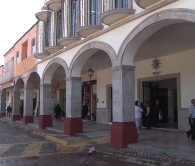 Falta de vigilancia y alumbrado público en tianguis de Villagrán