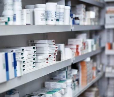 Acusan privatización en abasto de medicamentos en institutos de salud