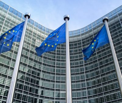 Comisión Europea donará 124 mdd a la OMS para combatir Covid-19