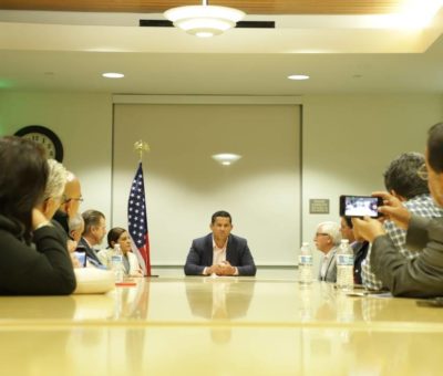 Gobernador de Guanajuato realiza gira por California