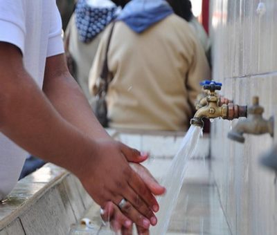 30 escuelas gastan la mitad del agua que se otorga a planteles educativos en Celaya