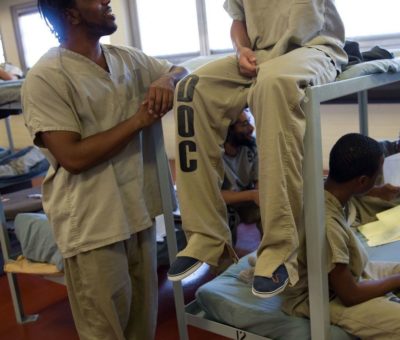 Cárcel de Chicago se convierte en gran fuente de infecciones por Covid-19