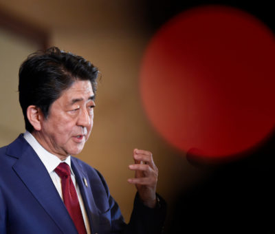 Japón extiende restricciones de entrada a nacionales de 14 países