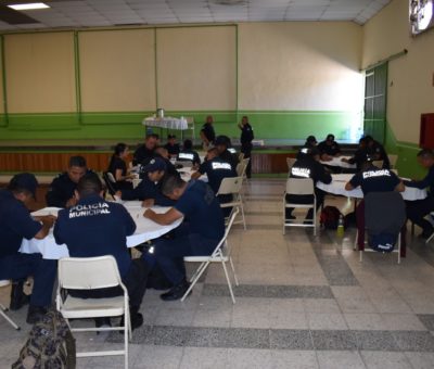 24 policías municipales de Apaseo el Grande reciben curso de Competencias Básicas