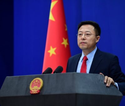 China advierte de represalia a EUA por acortar visas de corresponsales