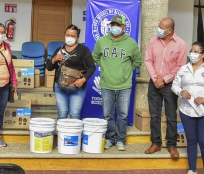 Gobierno de San Miguel de Allende dona kits de contingencia a escuelas rurales y urbanas