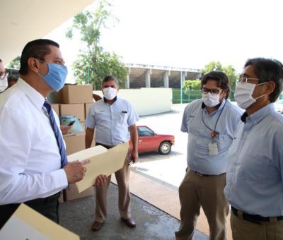 Dona empresa Denso 4 mil 500 caretas a IMSS Guanajuato