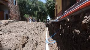 Realizan obras para la sustitución de infraestructura de agua potable y drenaje sanitario del callejón de San Antonio en SMA