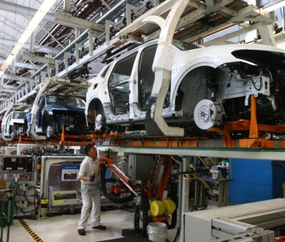 Tres mil 500 personas del sector automotriz han perdido su empleo, siendo la industria más afectada del municipio de Celaya