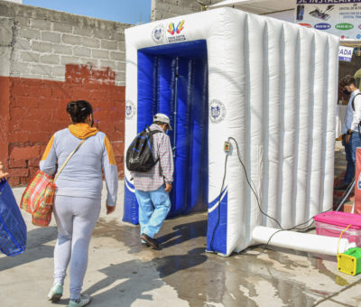 Prevén coronavirus implementando medidas sanitarias en el Tianguis de Los Martes en San Miguel de Allende