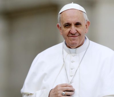 Papa Francisco hace donación de 250 mil euros a Líbano