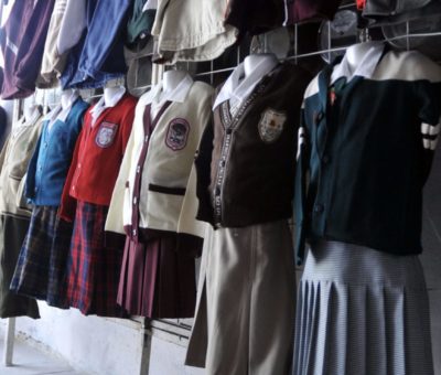 Bajan las ventas para comerciantes de uniformes escolares