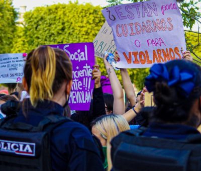 Amnistía internacional investiga el actuar de policías de León en marcha feminista del 22 de agosto