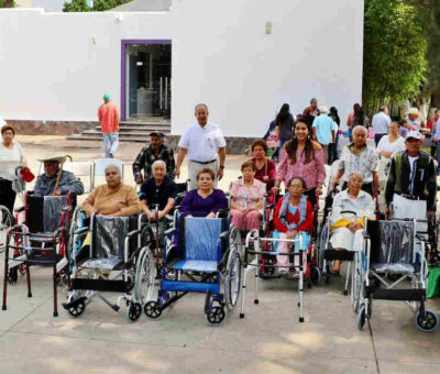 Municipio y DIF entregan aparatos ortopédicos en Cortazar