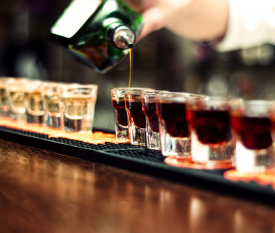 Restringiría ayuntamiento horarios en establecimientos  de bebidas alcohólicas