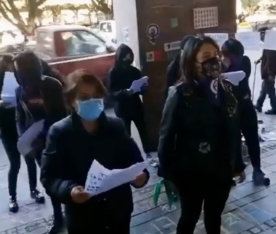 De manera simbólica clausuran presidencia de Celaya, como manifestación en conmemoración al día internacional de la erradicación de la violencia contra la mujer