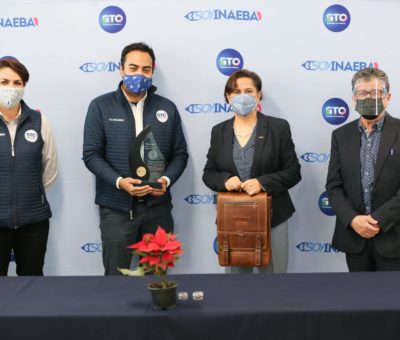 INAEBA entrega reconocimientos de Desempeño Laboral