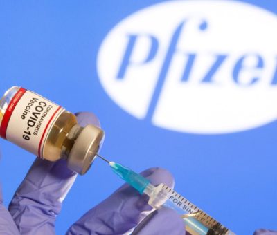 Arriba nuevo embarque de Pfizer- BioNTech con vacunas envasadas contra COVID-19