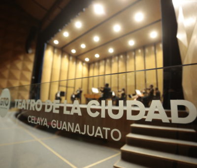Es inaugurado de manera oficial el Teatro de la ciudad en Celaya, con un concierto a cargo de la orquesta Silvestre Revueltas.