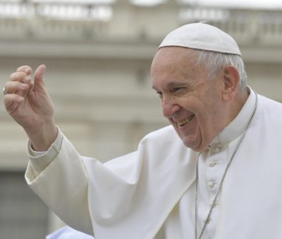 Papa pide conducta “irreprochable y ejemplar” en las finanzas vaticanas