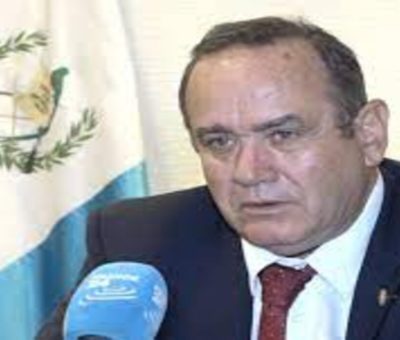 Presidente de Guatemala pide a EE.UU. y México abrir mercados para frenar migración