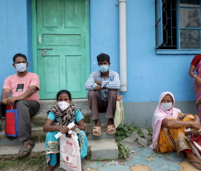India registra 217 mil nuevos casos, cifra récord desde el inicio de la pandemia