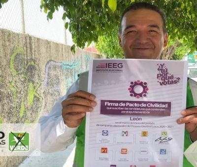Sergio contreras firma Pacto de civilidad