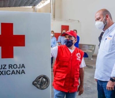 Recorre Isaac Piña instalaciones de Cruz Roja delegación Salamanca