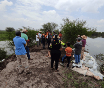 Atienden autoridades de los tres órdenes de gobierno, los desbordamientos que se presentaron en las márgenes del Río Turbio, entre los municipios de Cuerámaro y Abasolo.