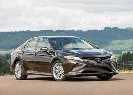 Informa Profeco sobre llamado de Toyota de México para revisión de vehículos Camry y Hilux