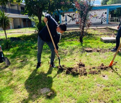 La PAOT realiza reforestación en Preparatoria de Universidad de Guanajuato plantel Salamanca