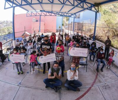 Otorga DIF Municipal Guanajuato becas escolares a 120 menores