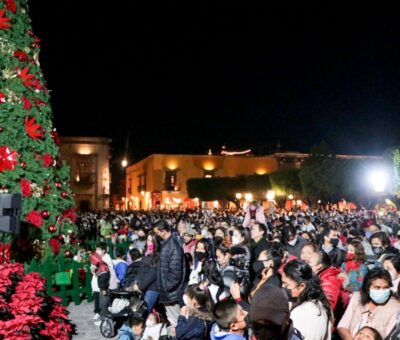 Llega la luz navideña a San Miguel Allende