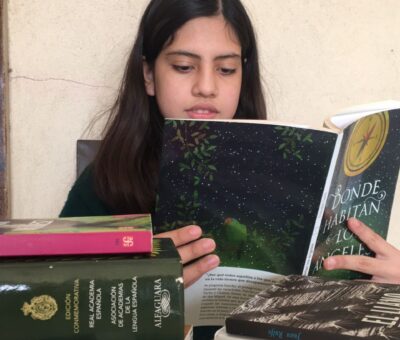 Estudiante de secundaria diseña campaña de fomento a la lectura