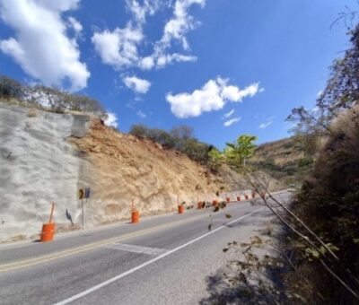 Realiza SICOM trabajos de mantenimiento en la carretera Silao – San Felipe   