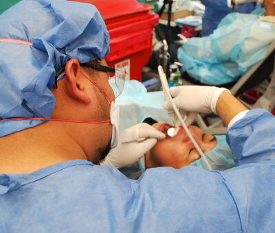 SSG actualiza a más de 320 odontólogos en su día