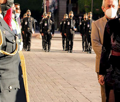 Mejoran imagen de policías municipales con la entrega de nuevos uniformes