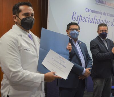 Guanajuato tiene 40 nuevos especialistas en diferentes ramas de la medicina.