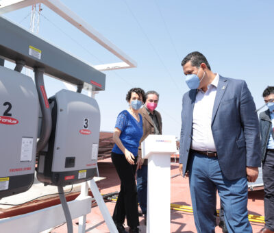 Avanzamos más en el cuidado del medio ambiente con módulos fotovoltaicos en edificios del Estado: Gobernador