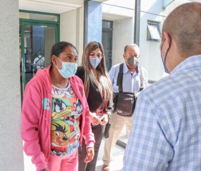 Visita Ariel Corona a lesionados por explosión en Fraccionamiento Punta Real