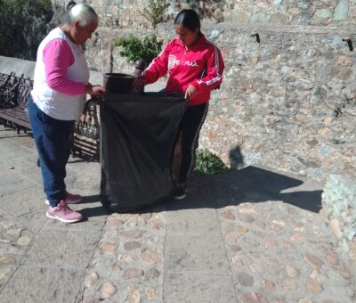 DIF Municipal, UG y vecinos limpian la comunidad Monte de San Nicolás