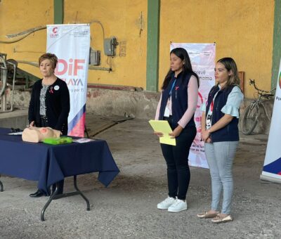 Llevan plática sobre cáncer de mama a San Juan de la vega