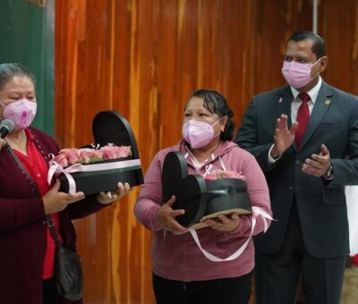 Apoya Voluntariado del IMSS en Guanajuato con prótesis de mama artesanal a mujeres sobrevivientes de cáncer de mamá