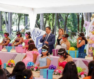 DIF Celaya fue parte del festejo de XV años de 24 jovencitas del estado