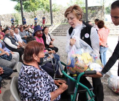 DIF Celaya y el Instituto Politécnico de Guanajuato entregan despensas en favor de las Familias