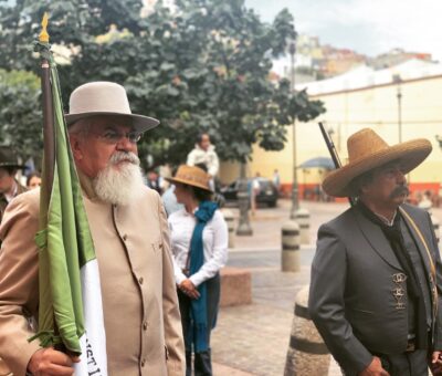 Vuelve el desfile revolucionario a las calles de Guanajuato Capital con más de mil participantes