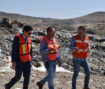 Autoridades estatales y municipales revisaron la operación del relleno sanitario de Silao